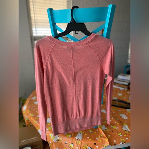 Nike pink top - Picture 2 of 3